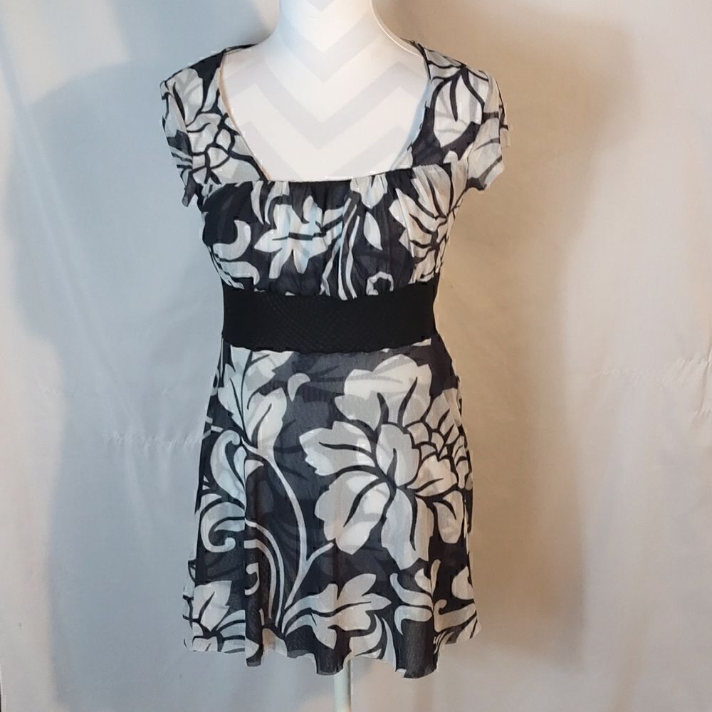 White House Black Market Floral Mini Dress